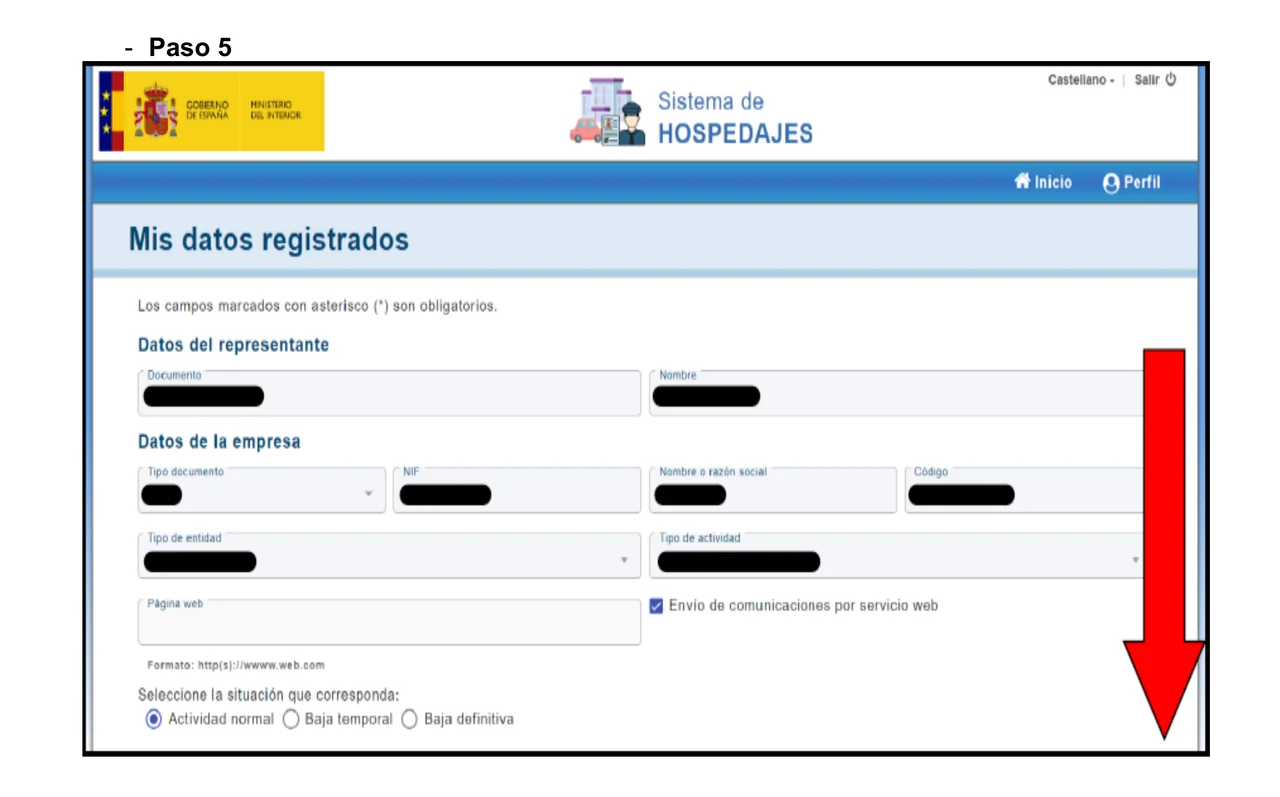 Screenshot von „Mis datos registrados“ → „Datos de la empresa“ bei SES Hospedajes mit aktiviertem Häkchen „Envío de comunicaciones por servicio web“.
