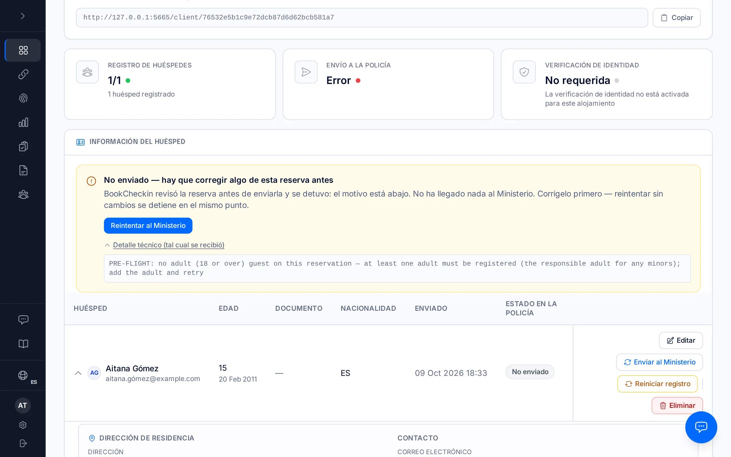Ficha de una reserva con el aviso «No enviado — hay que corregir algo de esta reserva antes» y el detalle técnico abierto.