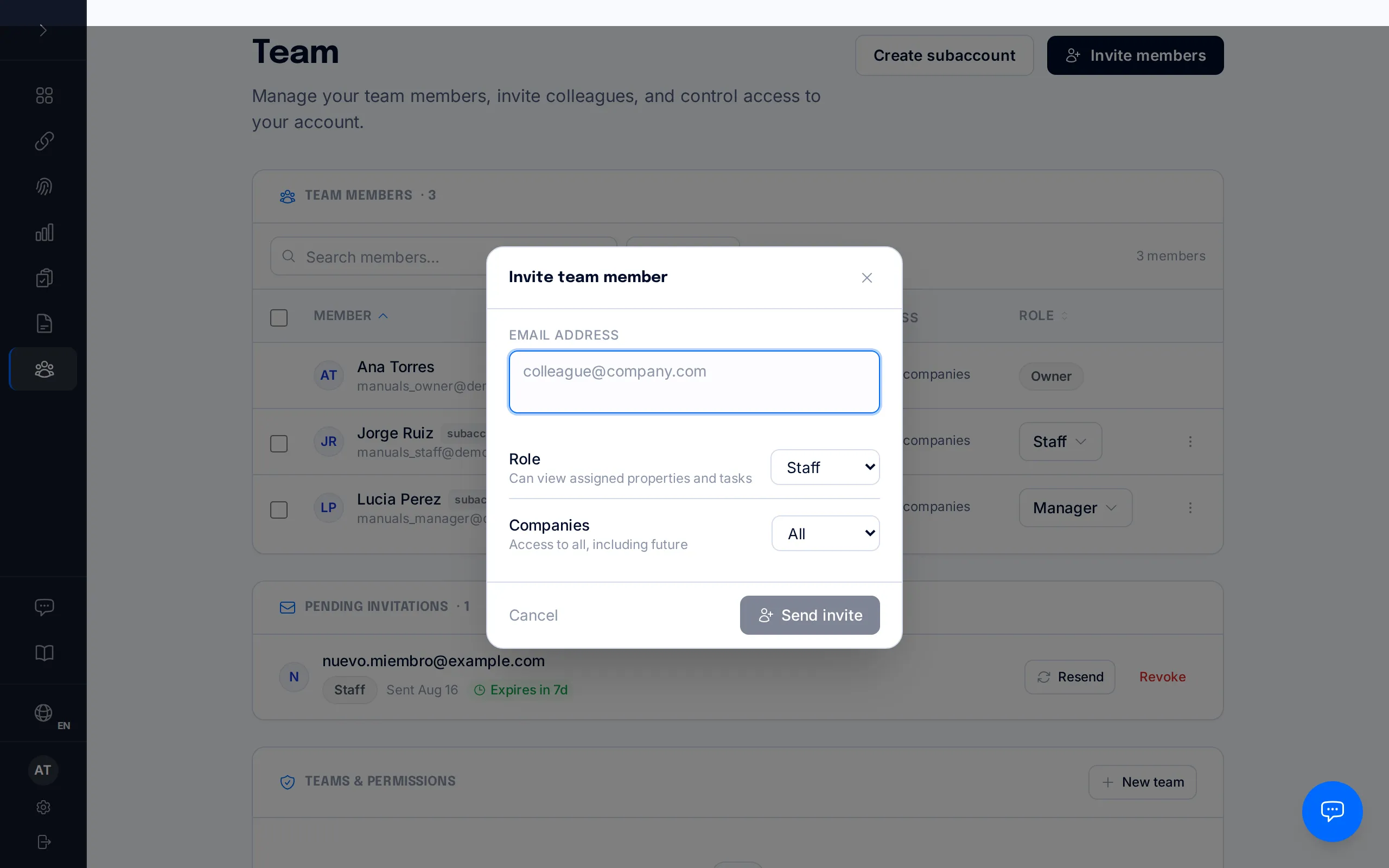 Invite dialog showing the email field, the role selector, and the send button