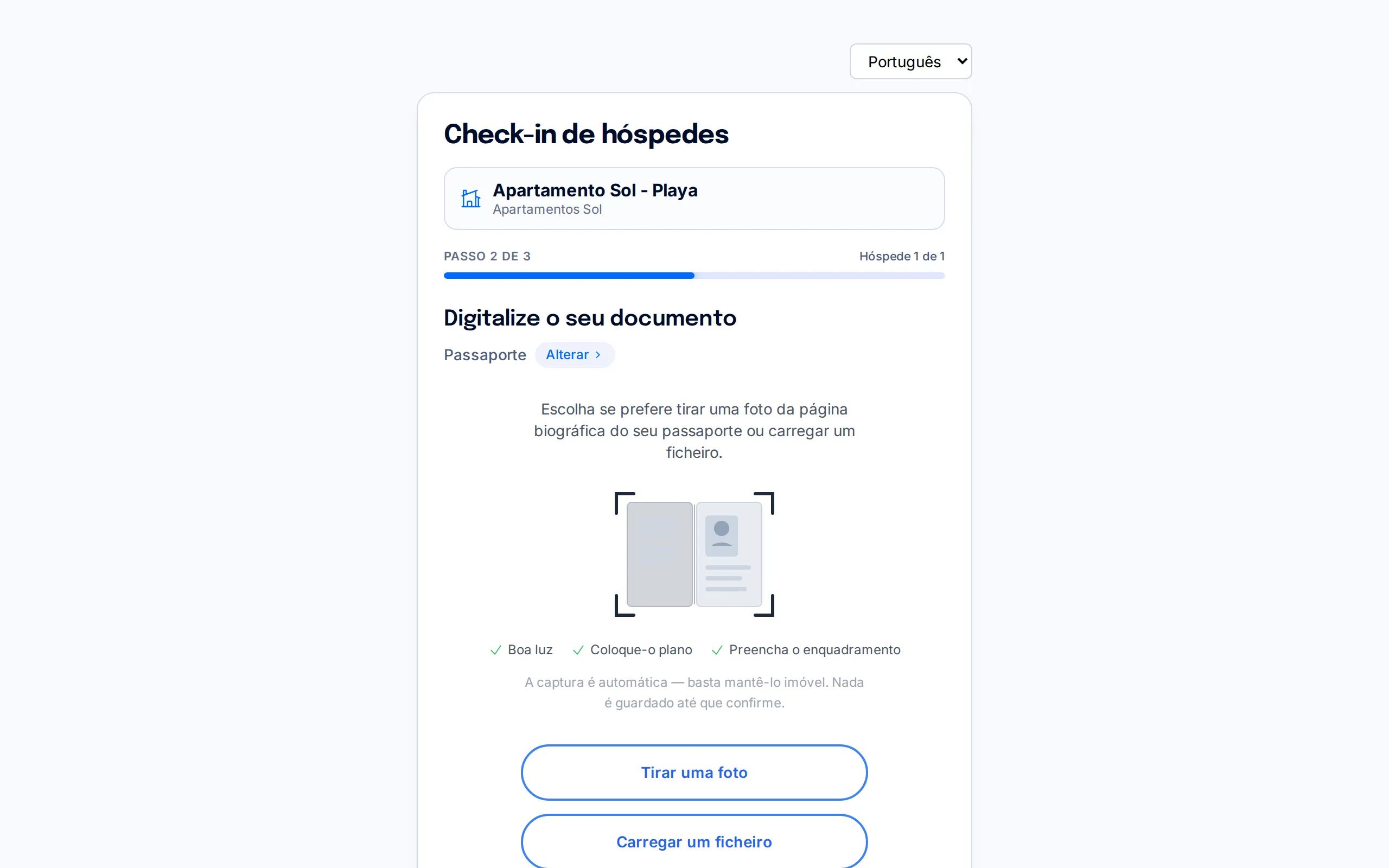 Ecrã de digitalização do documento de identificação, com a opção de usar a câmara ou carregar uma fotografia